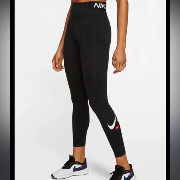Black Nike leggings - Picture 1 of 3